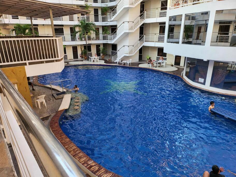 Kandi Big 1 Bedroom King Bed, Free Housekeeping, Wi-Fi Angeles Exteriér fotografie